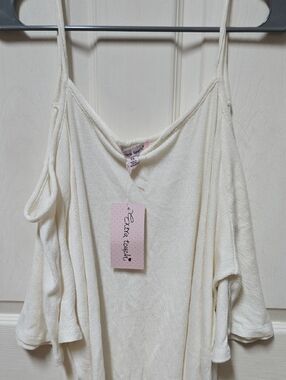 Extra Touch Cream Ribbed Tank with Pink Tag